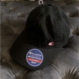 Women’s Black Champion Hat.